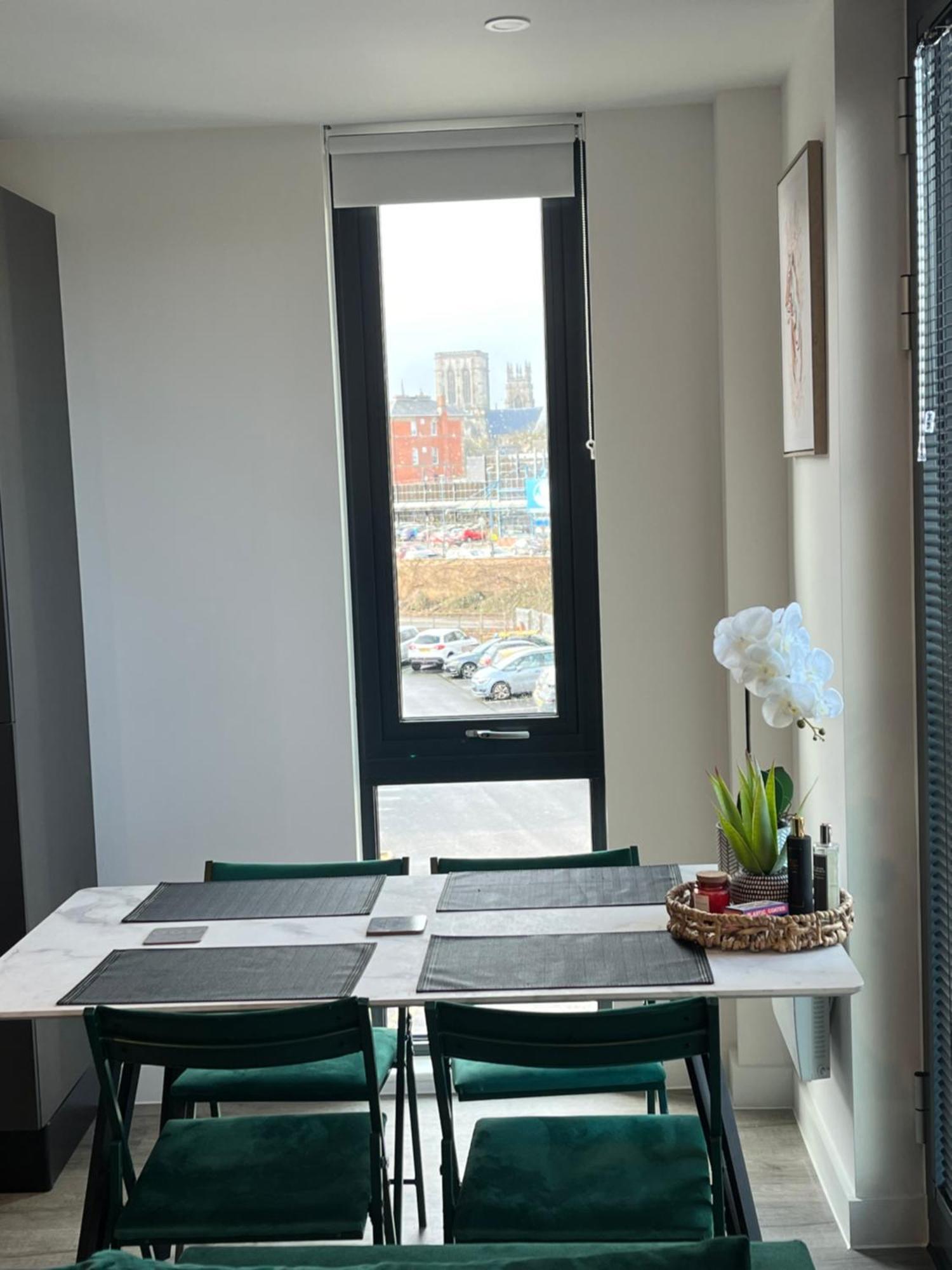 Superb New Build City Centre Flat And Gym Йорк Екстер'єр фото